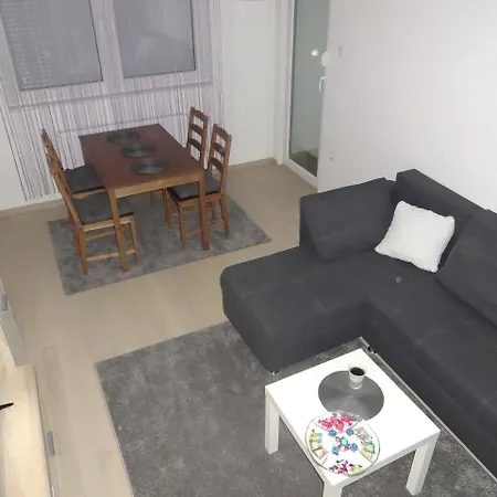 Apartman Hermes Lux 公寓